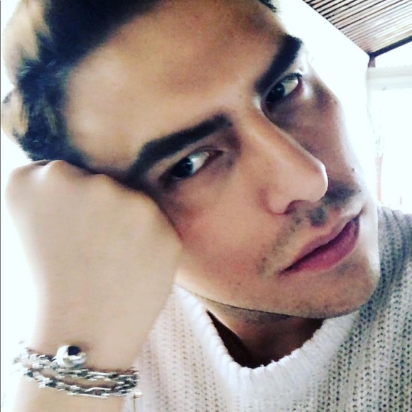 Meet your Posher, Daniel - Picture 2 of 4